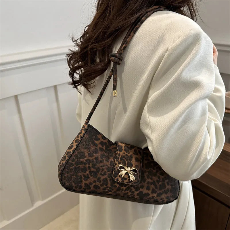 27cm women's casual handbag in PU leather available in four colours