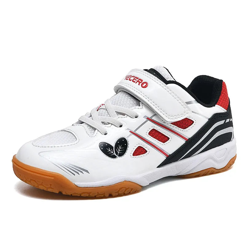 Breathable badminton shoes with ribbed sole in white and blue colour combination
