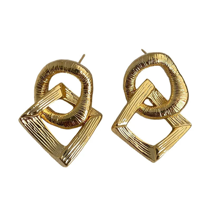 Retro geometric circle pendant earrings in gold or silver with 3.4cm height