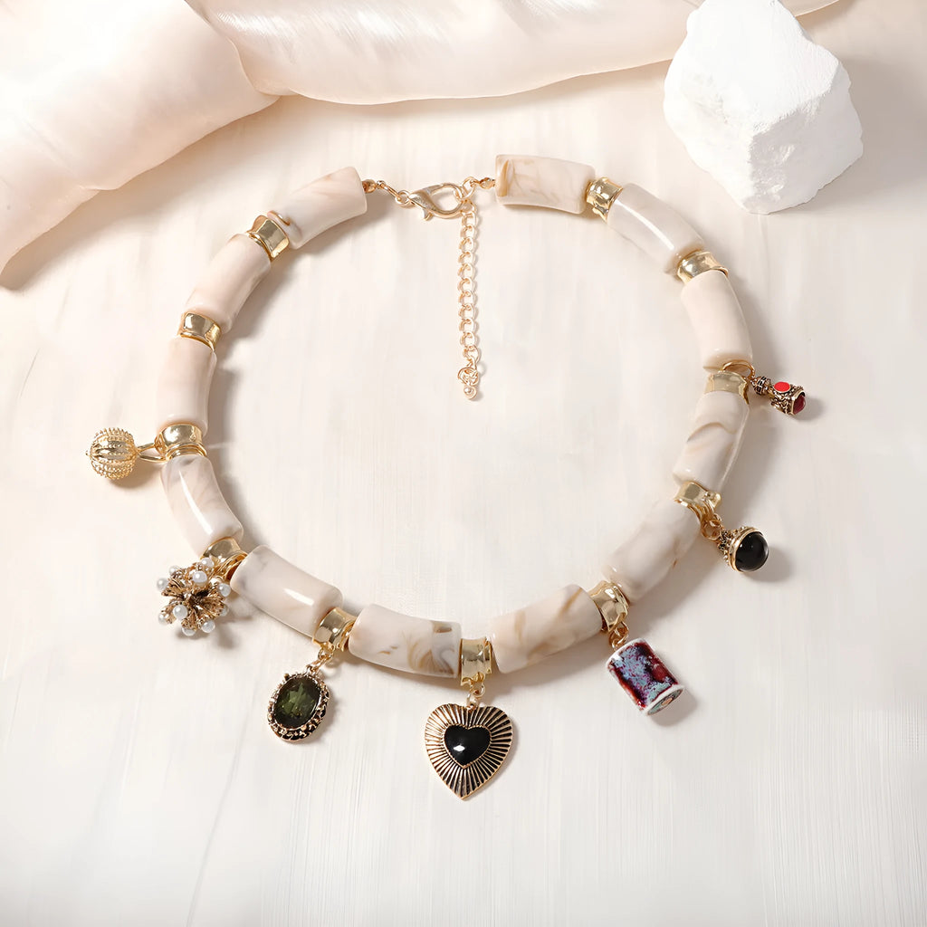 Women's heart-shaped bamboo and resin necklace with electroplated finish in picture colour