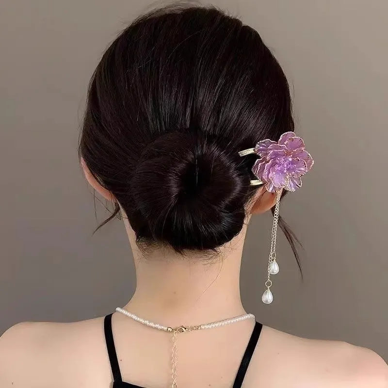 Retro-style U-shaped hairpin with a purple peony flower tassel decoration on an alloy barrette.