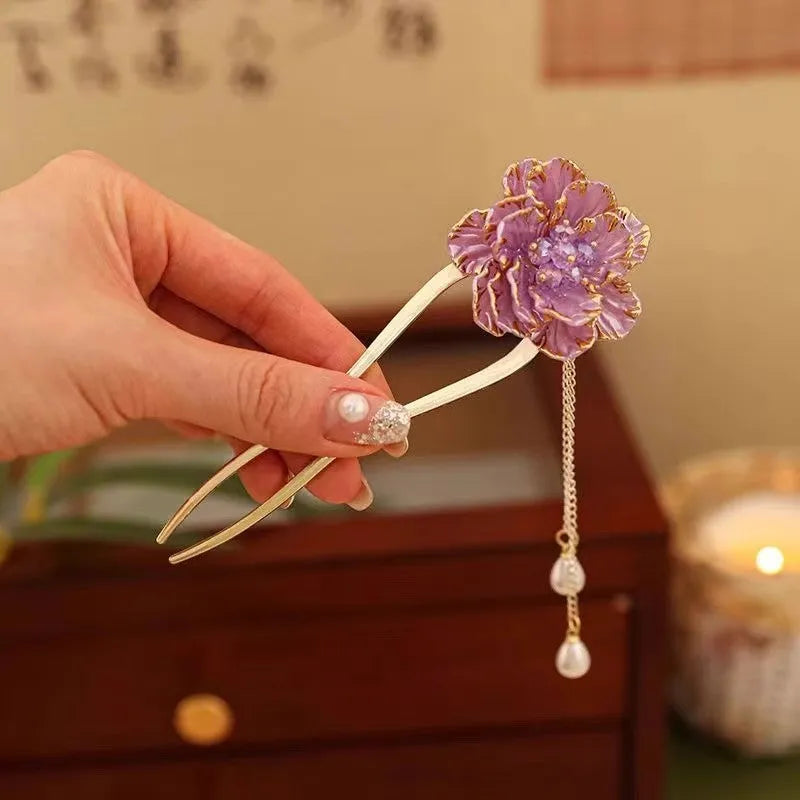 Retro-style U-shaped hairpin with a purple peony flower tassel decoration on an alloy barrette.