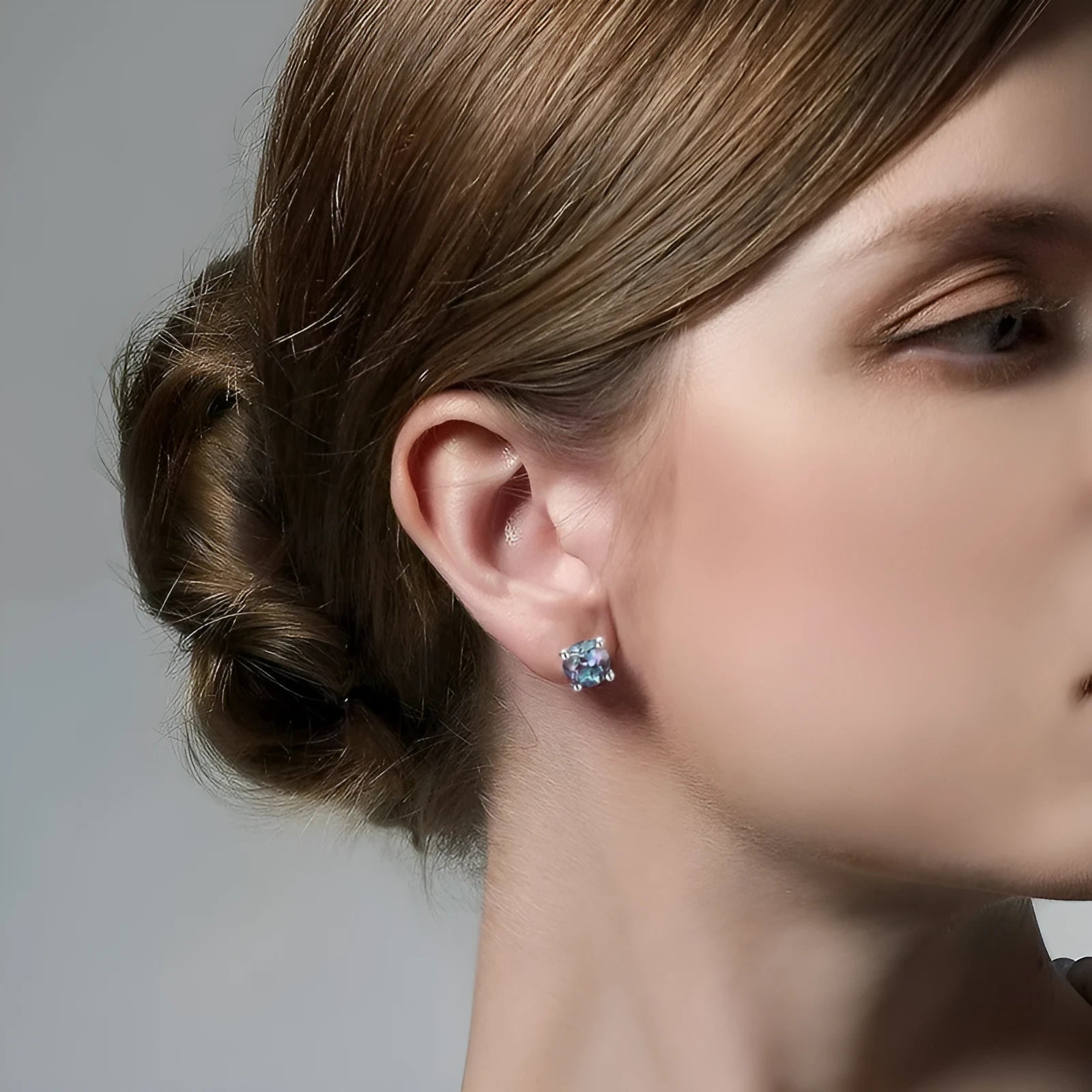 925 sterling silver ear studs with cultivated Alexander stone geometric design