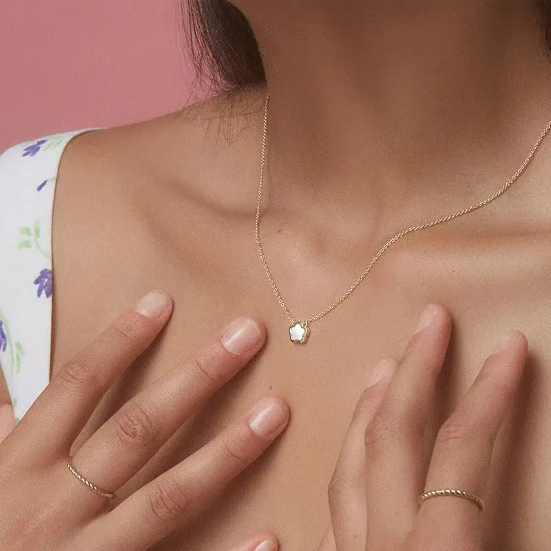 White mother shell flower necklace with copper O-chain in gold and silver options