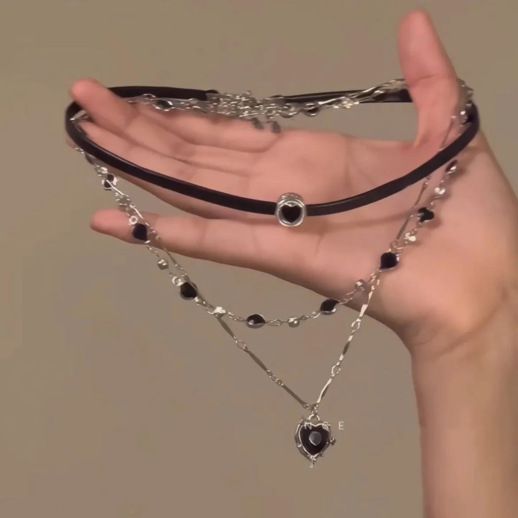 Women's adjustable heart necklace with leather layers and alloy pendant on 41-50cm chain