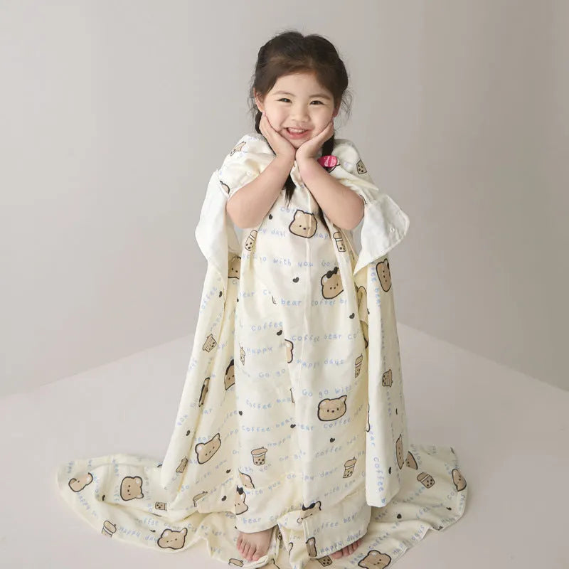 Anti-kick summer blanket in polyester with antimicrobial filling showing colour pattern options