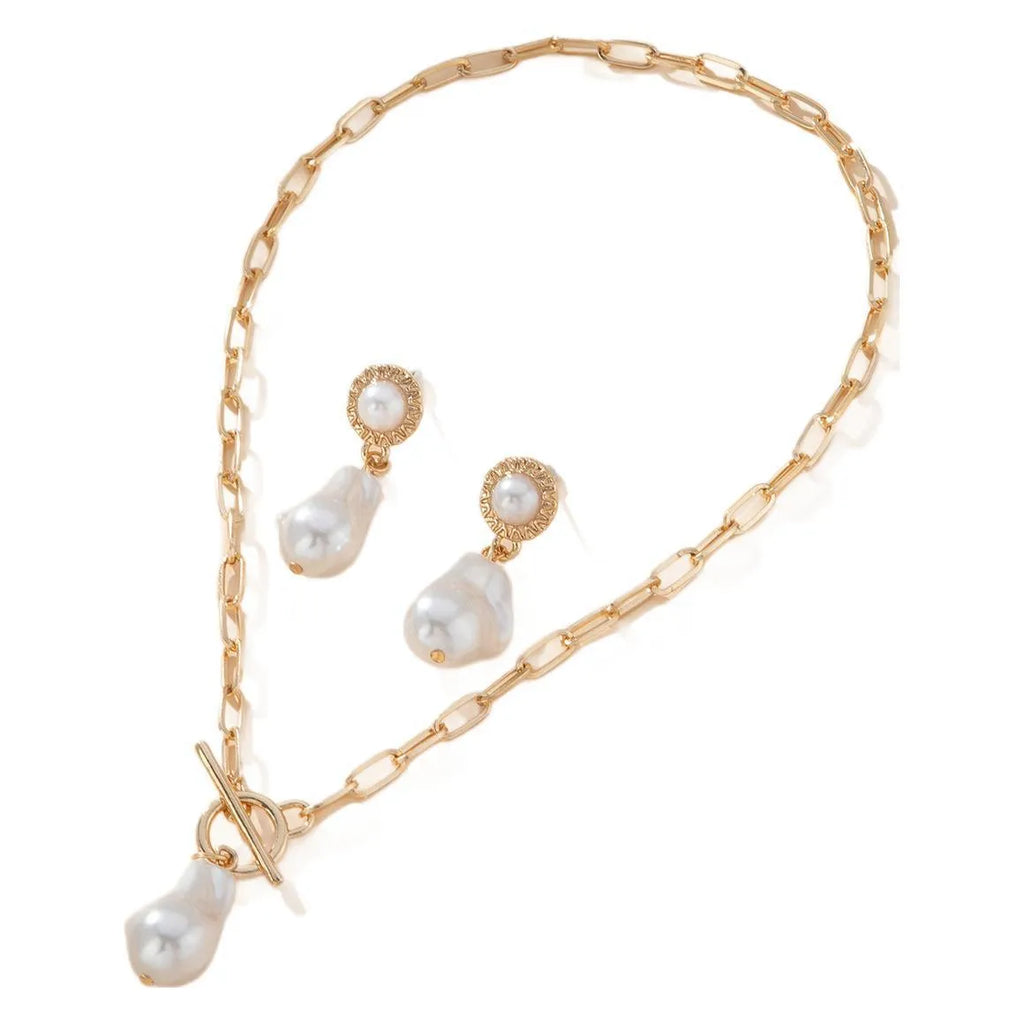 Gold baroque pearl pendant necklace and matching stud earrings set in retro style