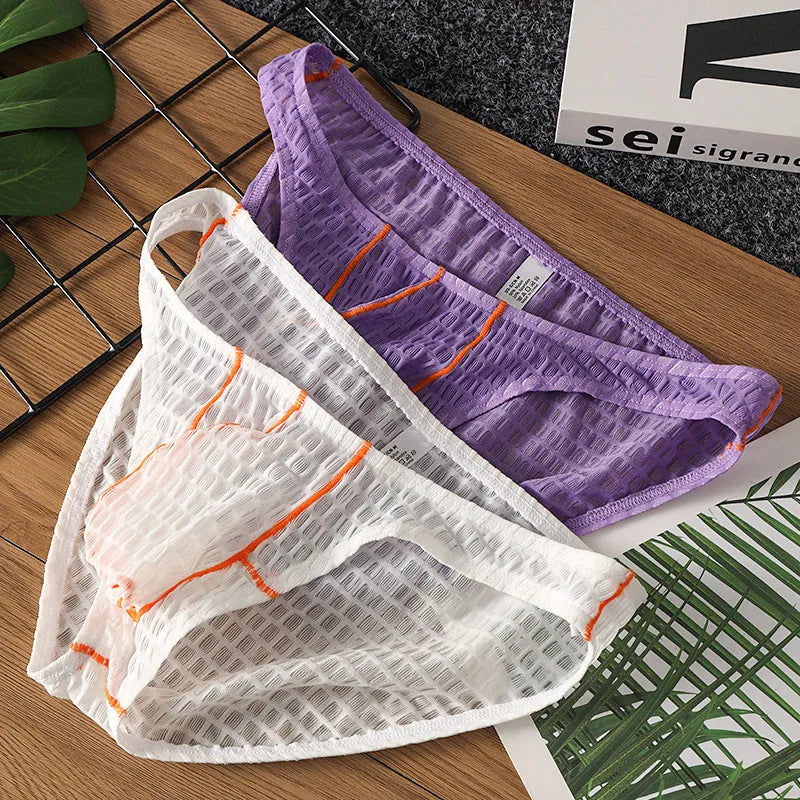 Men's low waist briefs in solid colour with ice silk fabric and lace trim details
