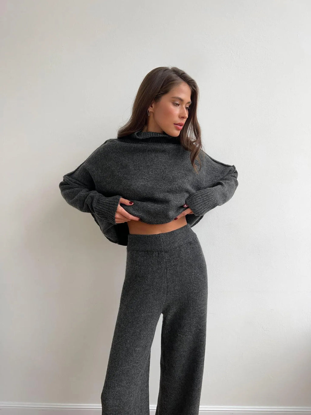 Women's side-slit sweater and trousers suit in acrylic fabric, free size fit