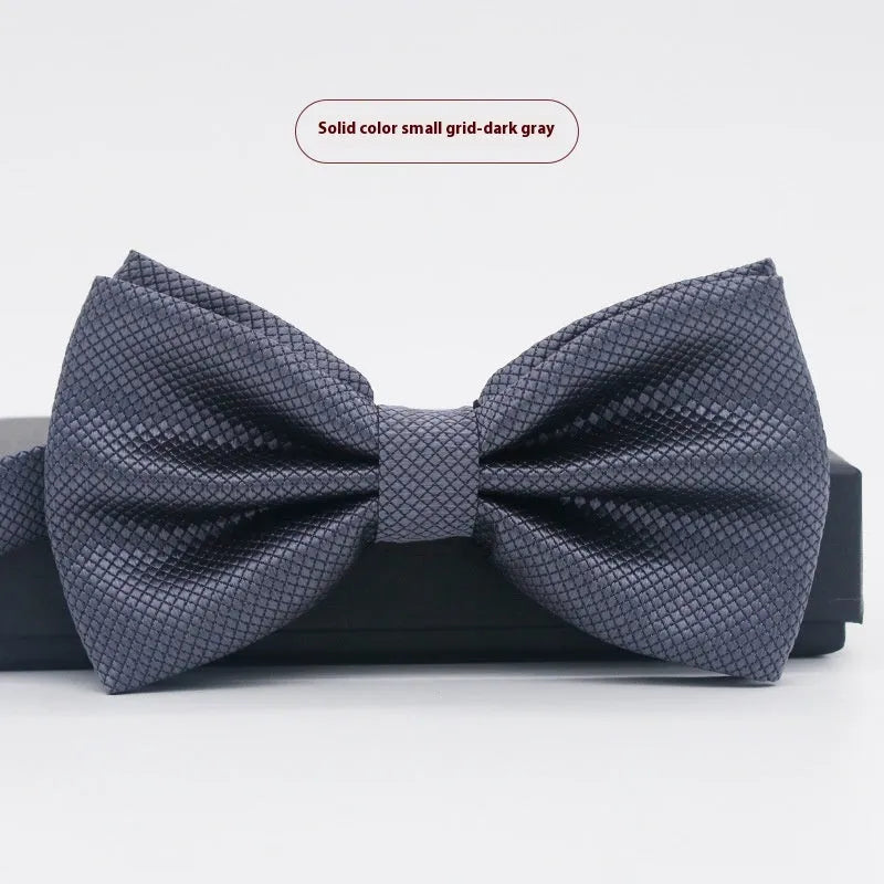 Flat head style bow tie in small plaid pattern measuring 12x6cm for formal wedding and business wear