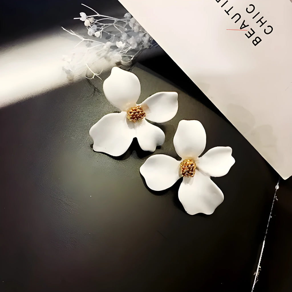 Women's flower stud earrings in electroplated alloy with pink or white colour options