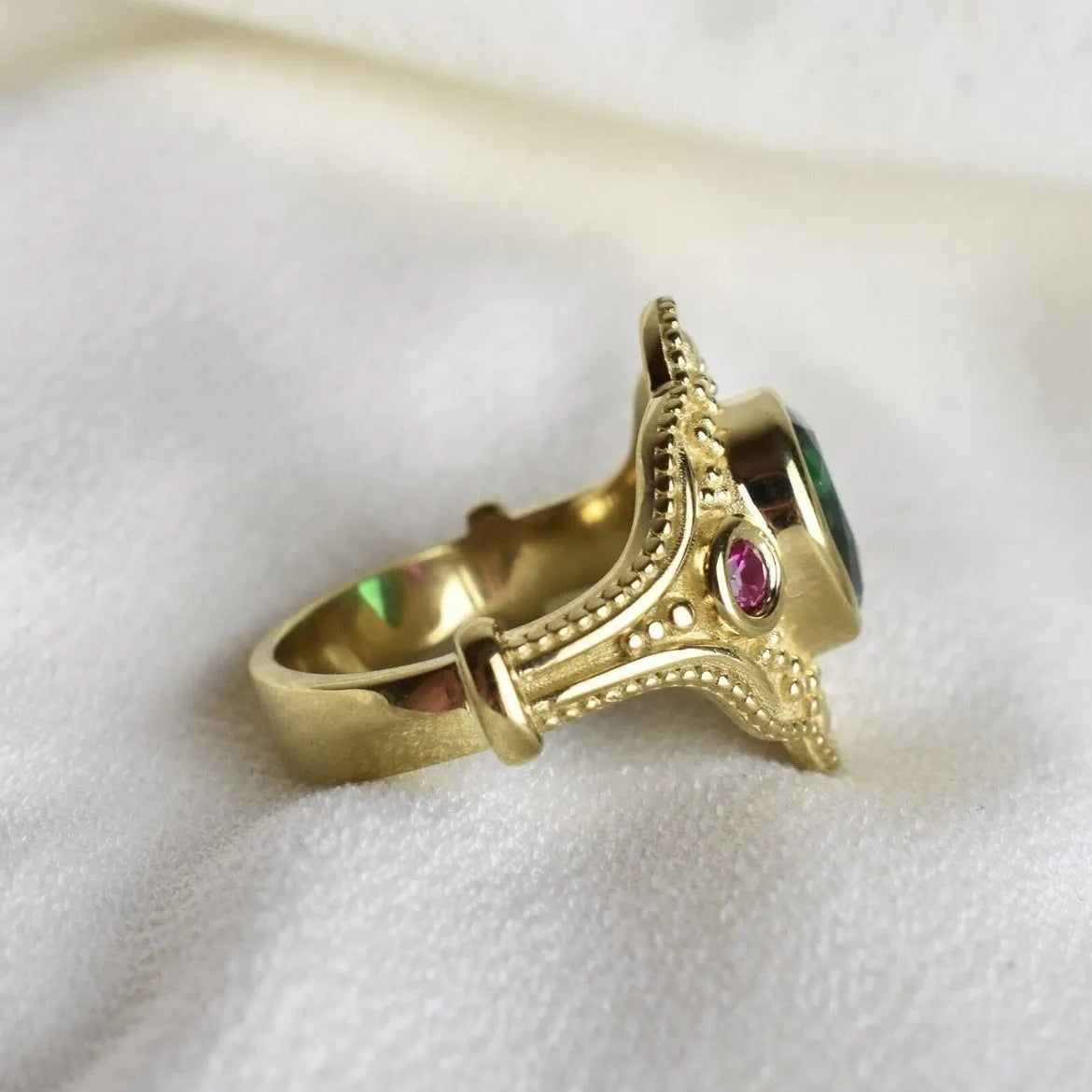 Women's geometric gold-plated ring in golden lvzuan colour showing angular design details