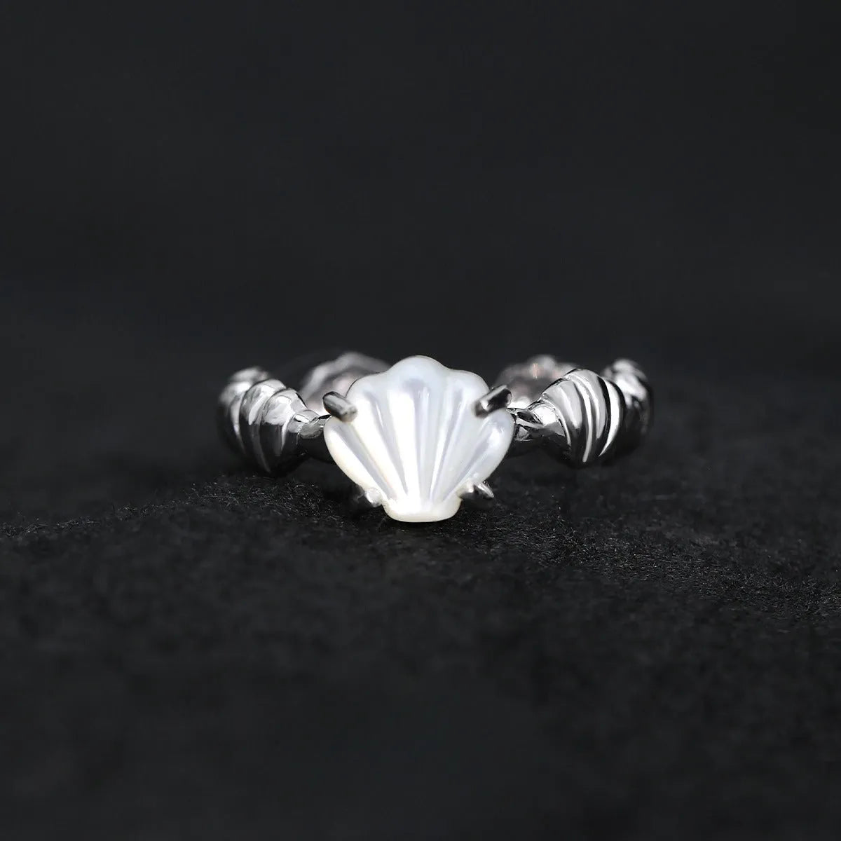 Women's adjustable silver ring with shell and tiger eye design in white gold or gold colour finish