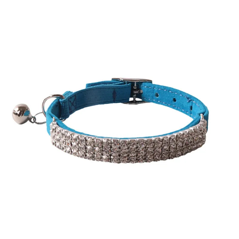 Cat collar with elastic buckle in six colour options measuring 1.0cm wide by 28cm long