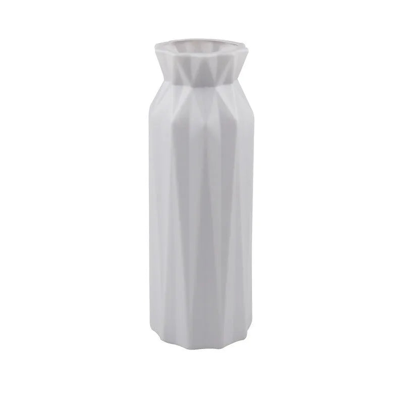 Drop-resistant melamine plastic vase in grey, green, pink, or white with 7.2cm base diameter