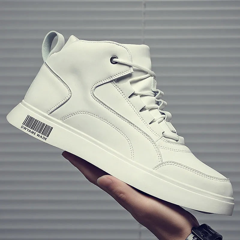 Men's white low-top casual sports shoes with rubber soles and round toe design