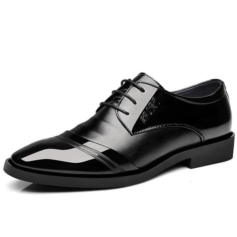 Men's casual Korean pointed leather shoes in black with stitching details and rubber sole
