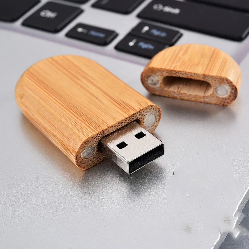 Wooden USB drive gift set with maple shell and storage box