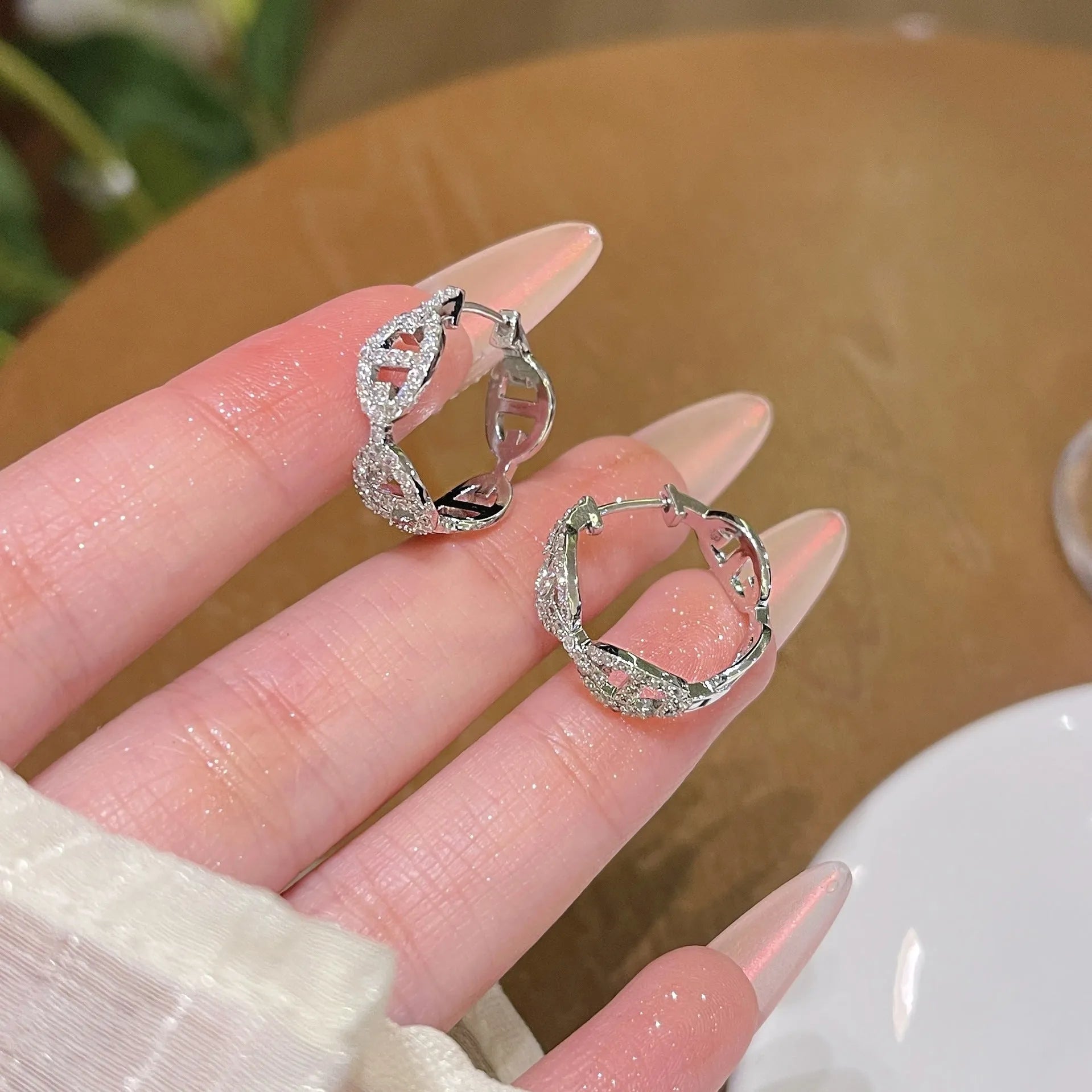 Women's diamond-studded copper earrings with thick gold plating in silver, gold, and rose gold colour options