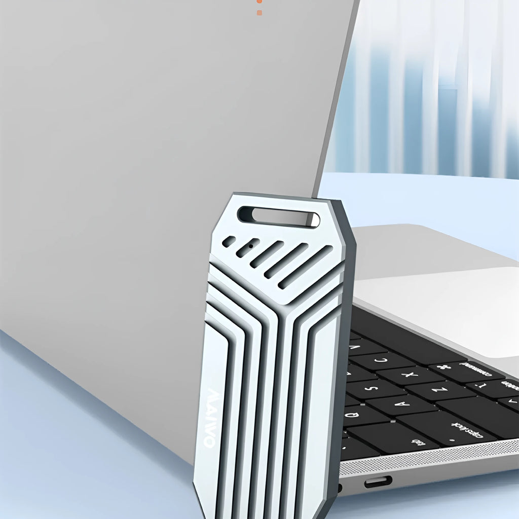 Thunderbolt 4 M.2 NVMe SSD external aluminium enclosure with optional cooling fan