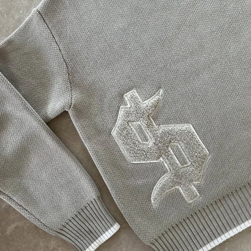 Grey jacquard loose-fitting knitwear coat with long sleeves and pullover style for autumn winter wear