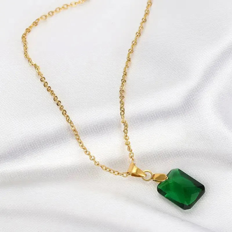 Copper geometric quadrilateral pendant necklace with O-ring chain in green colour.