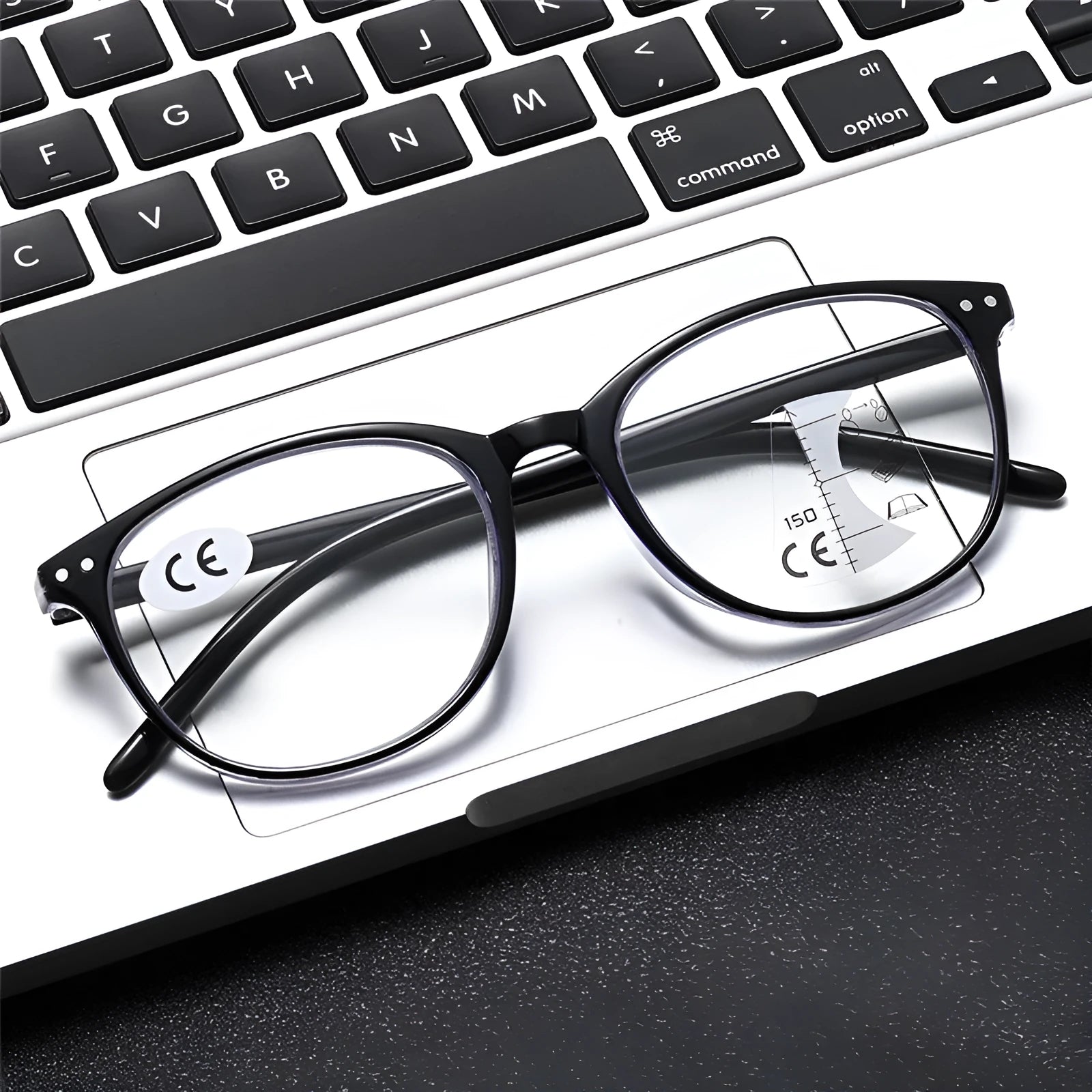 Women's ultra-light multi-focus presbyopic glasses with black frame and clear lenses