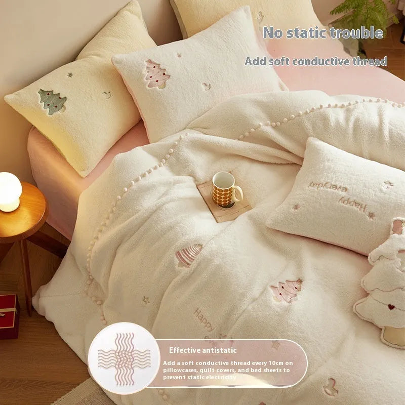 Winter milk fibre four-piece bedding set with green Christmas tree pattern on quilt cover and pillowcases