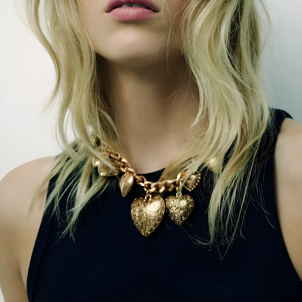 Women's carved heart pendant necklace with adjustable 41-50cm chain in gold or white K