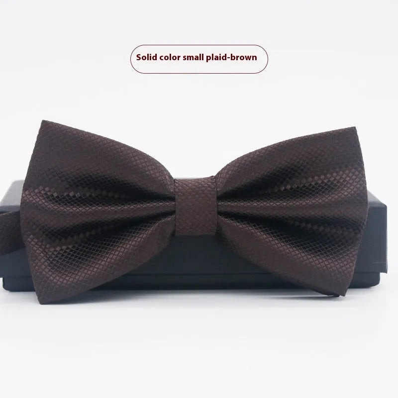 Flat head style bow tie in small plaid pattern measuring 12x6cm for formal wedding and business wear