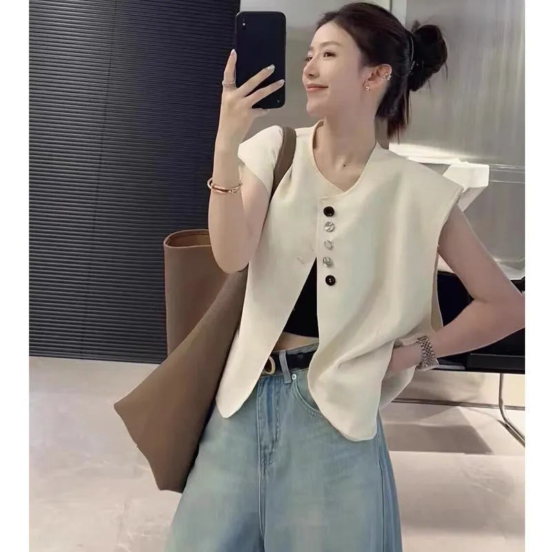Women's loose fit short vest with pocket in black or milky white