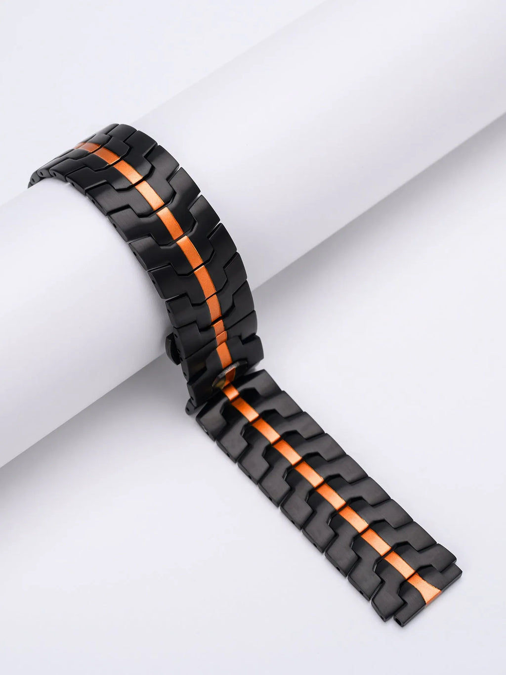 Stainless steel watch replacement band in multiple metallic colours with 20mm and 22mm universal sizing