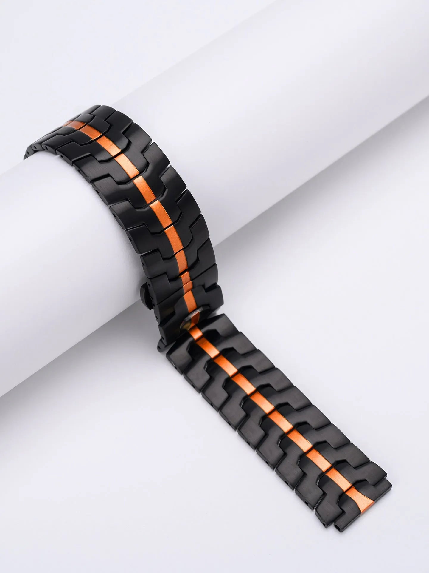 Stainless steel watch replacement band in multiple metallic colours with 20mm and 22mm universal sizing