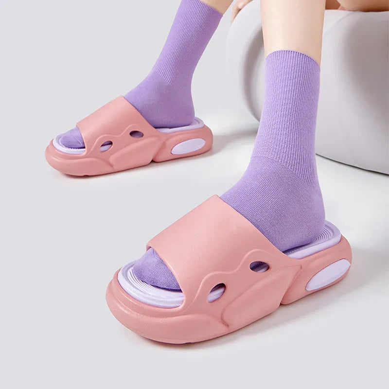 Two-colour EVA slippers for couples with thick soles and leather lining in pink purple, white green, and black white options