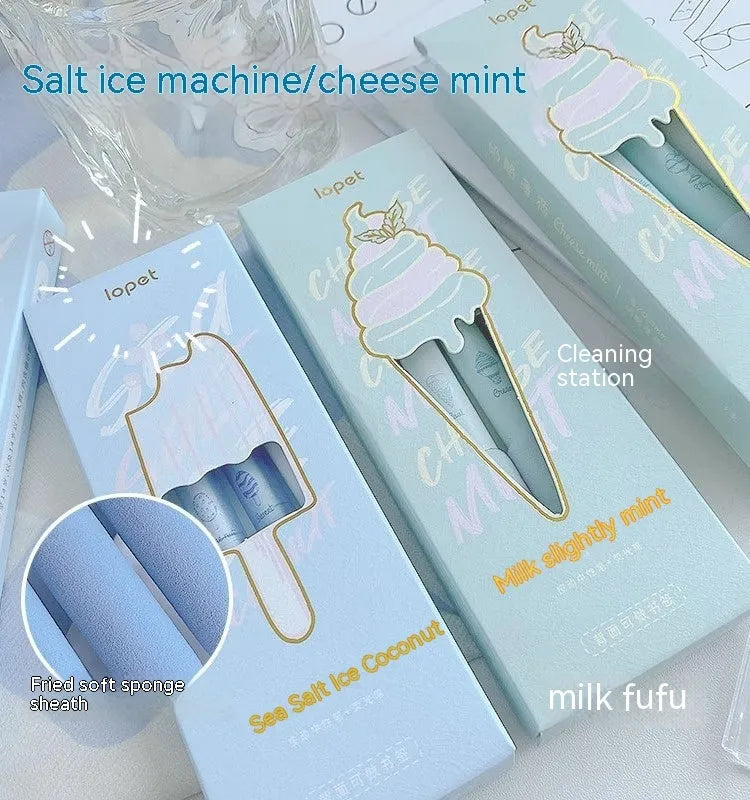 Four double-headed fluorescent pens with 0.5mm writing tips for student calligraphy practice