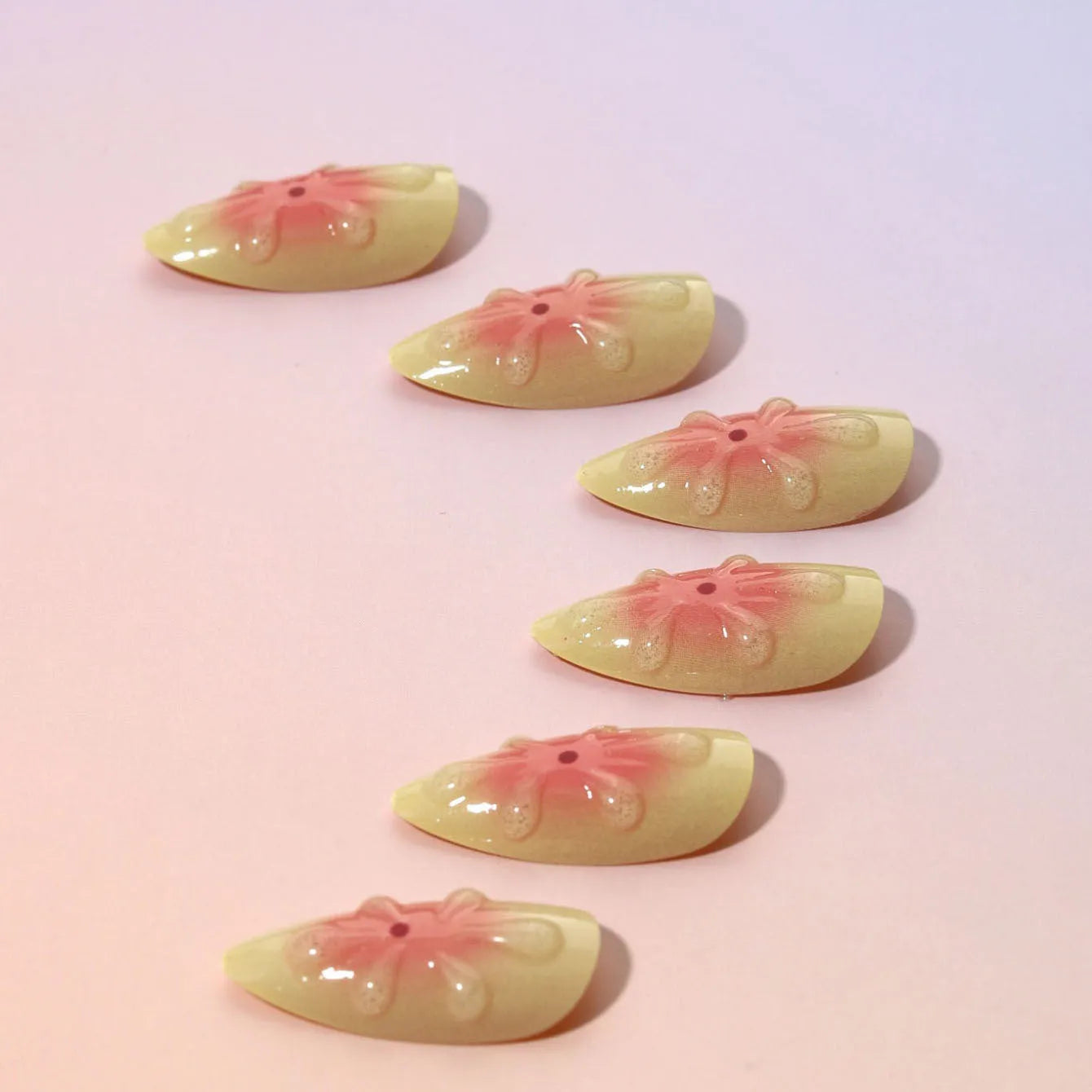 Artificial nails set with 3D cartoon flower plastic armour and jelly adhesive
