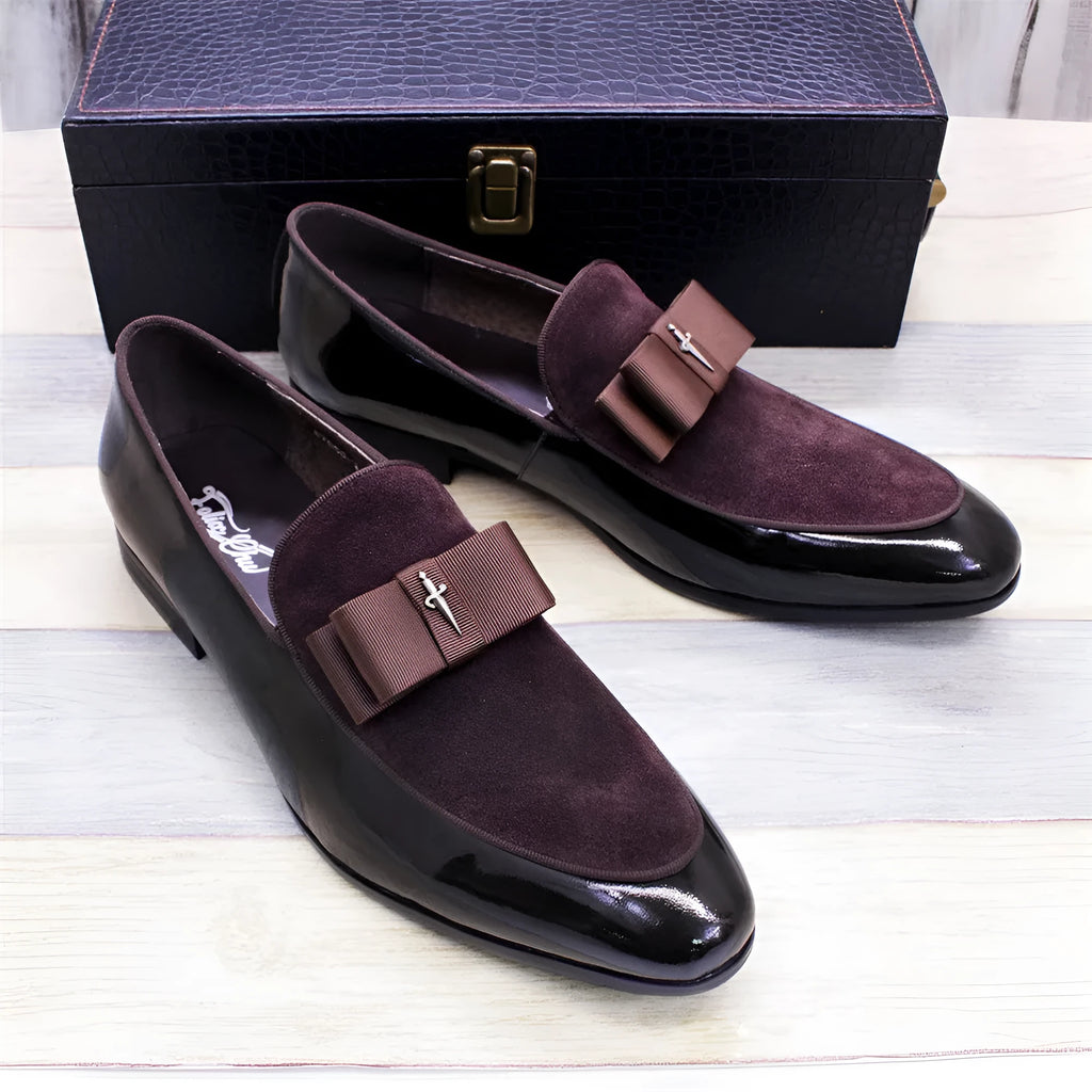 Men's low top formal shoes with glossy patent leather, matte cowhide, tassel detail and rubber sole in black, blue, brown or red.