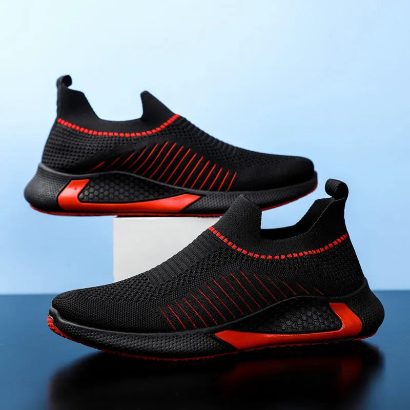 Men's low-top striped sneakers with flyknit mesh upper and slip-on lace design