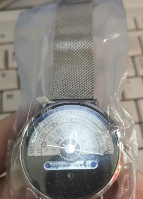 Men's sports watch M-1288 with round 40mm dial, alloy case, and stainless steel bracelet
