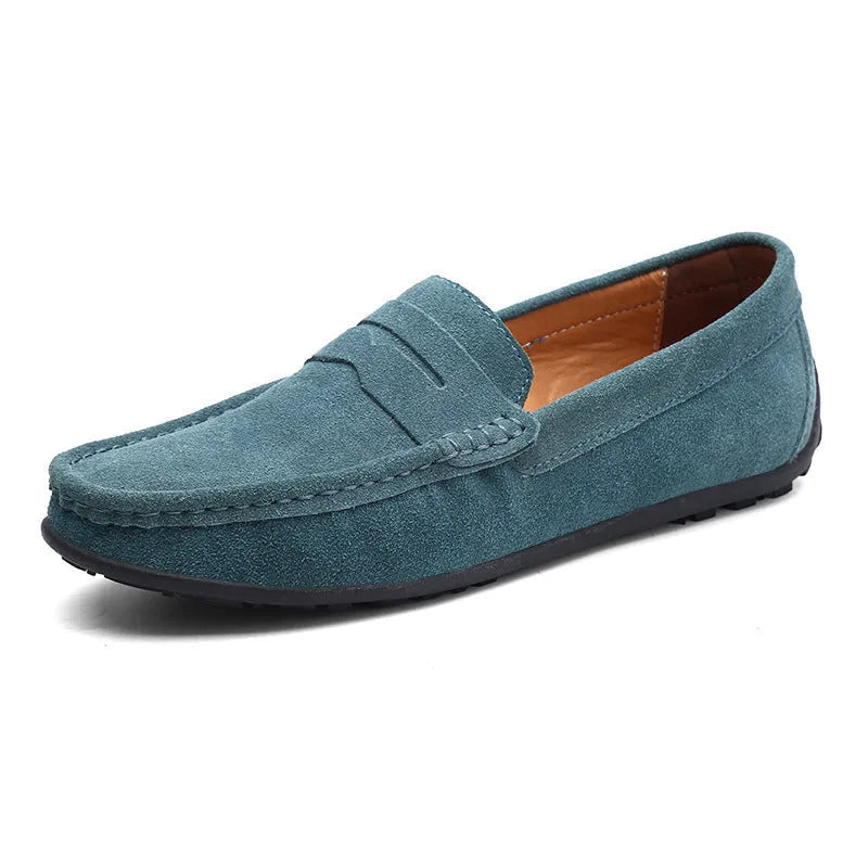 Men's Gommino casual shoes in suede leather with round toe and visible sewing lines