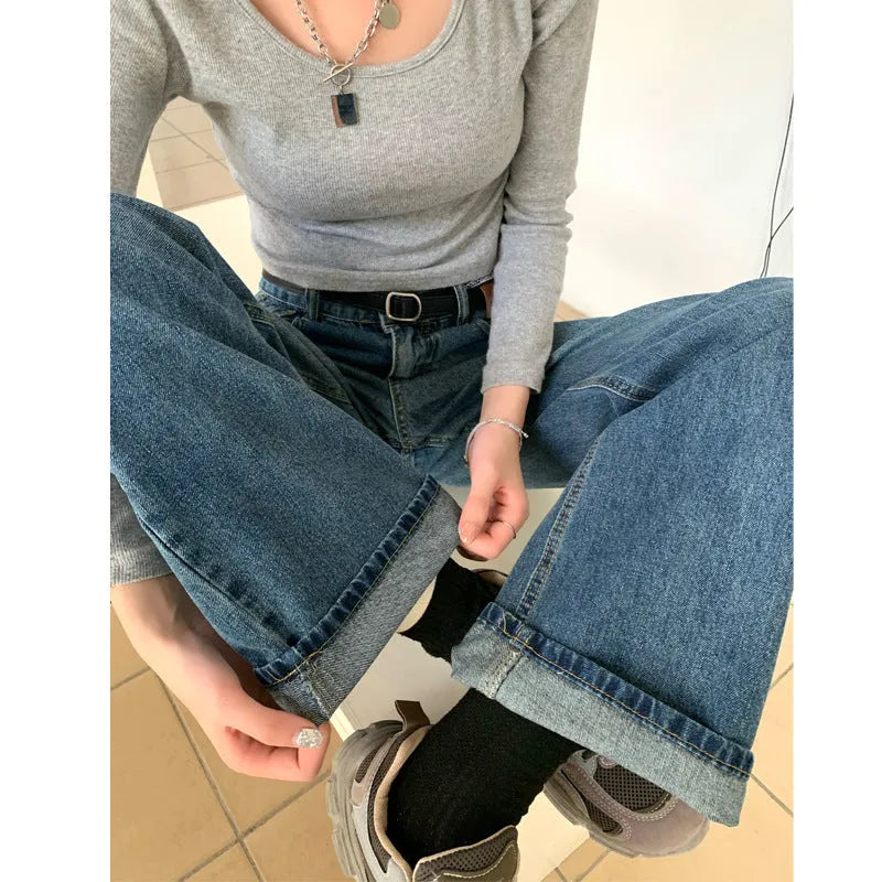Women's straight leg jeans in retro blue cotton denim with high waist design