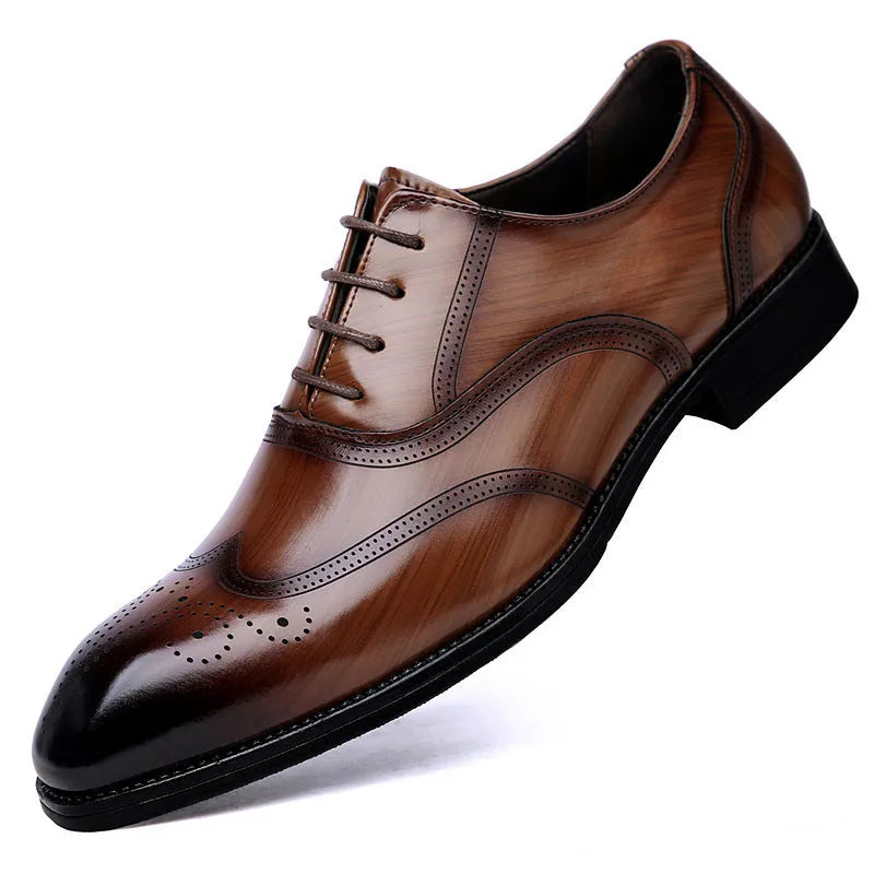 WC85505 Black formal leather brogue shoes for men with pointed-toe lace-up design, low heel, and rubber sole