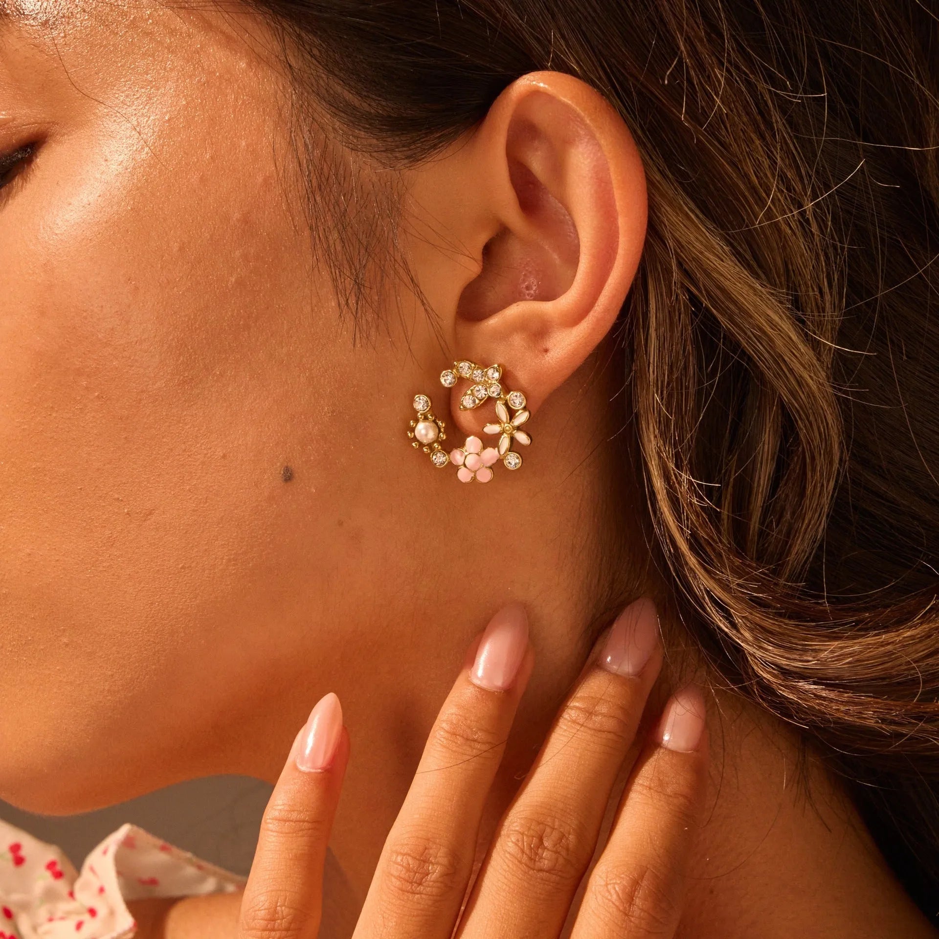 Flower stud earrings with colourful oil petal design in stainless steel with gold plating