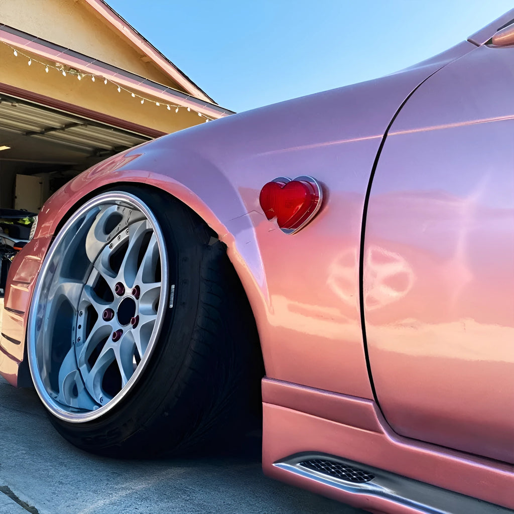 Heart-shaped 12V LED car sidelight in multiple colours for fender modification