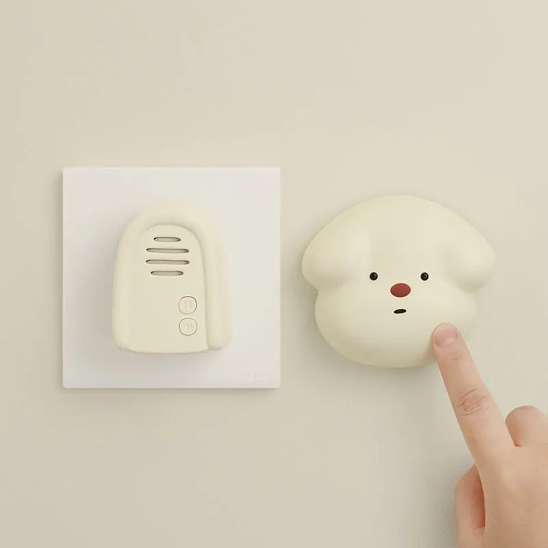Plug-in wireless self-generating beeper doorbell in milky yellow or white colour for household use