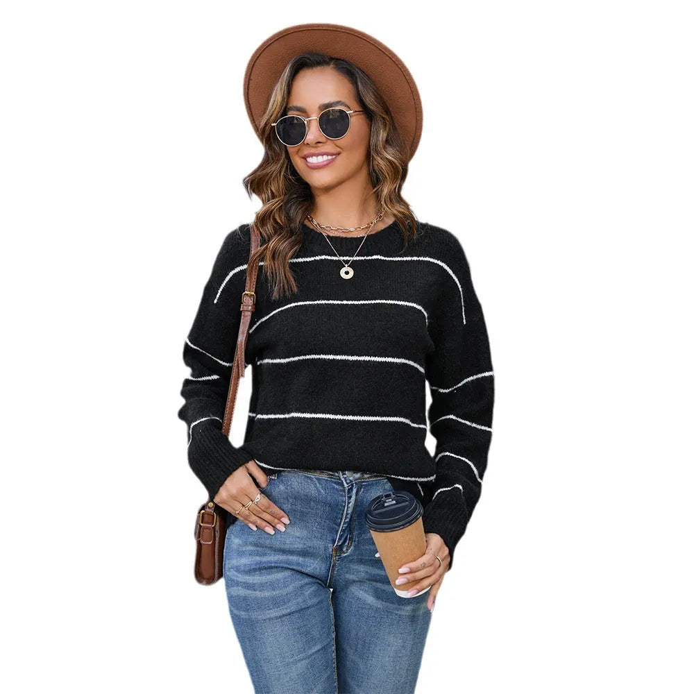 Women's black and white striped pullover sweater with round neck and loose street fashion fit