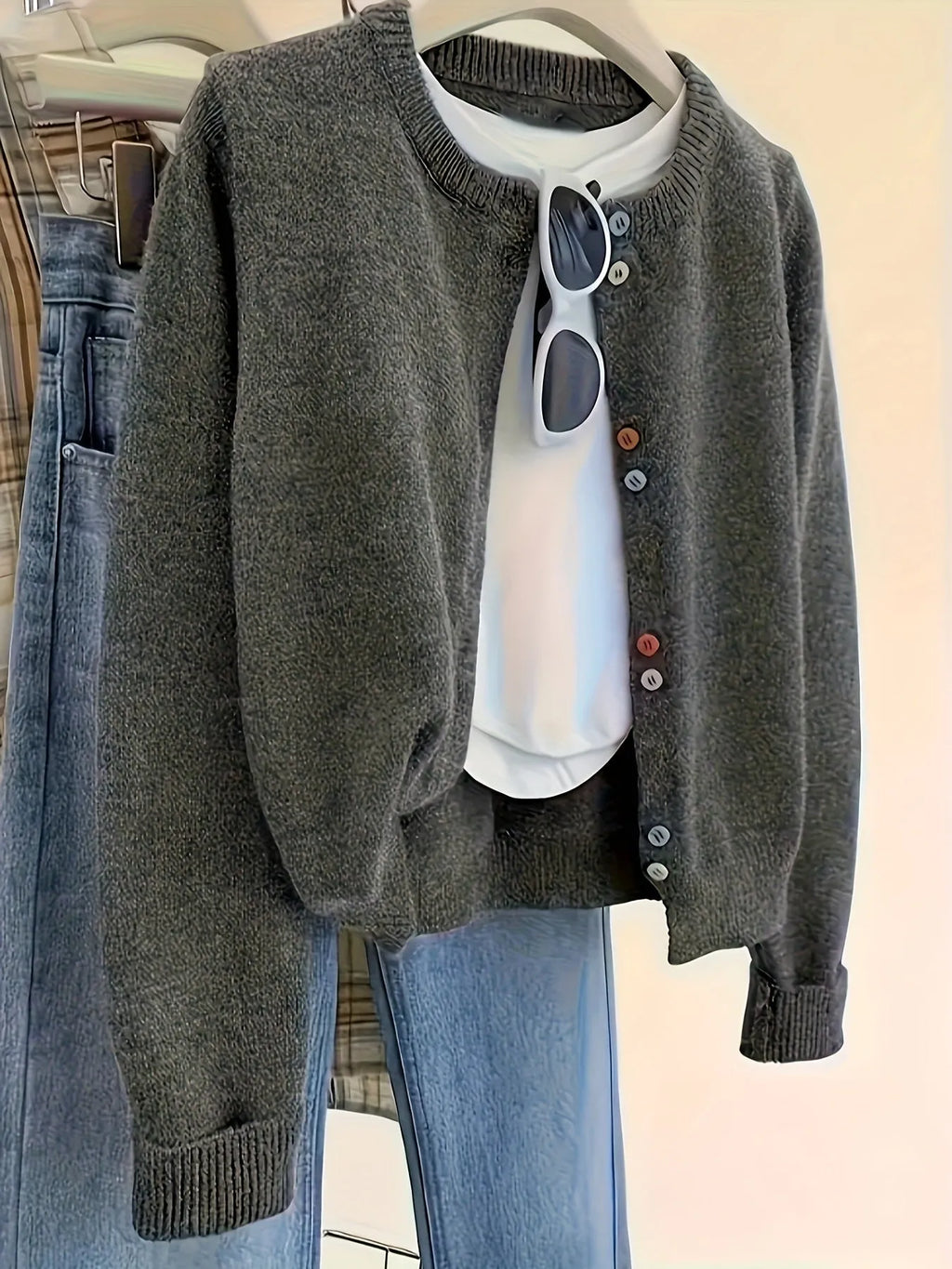 Dark grey women's polyester cardigan sweater with button fastening and regular sleeves