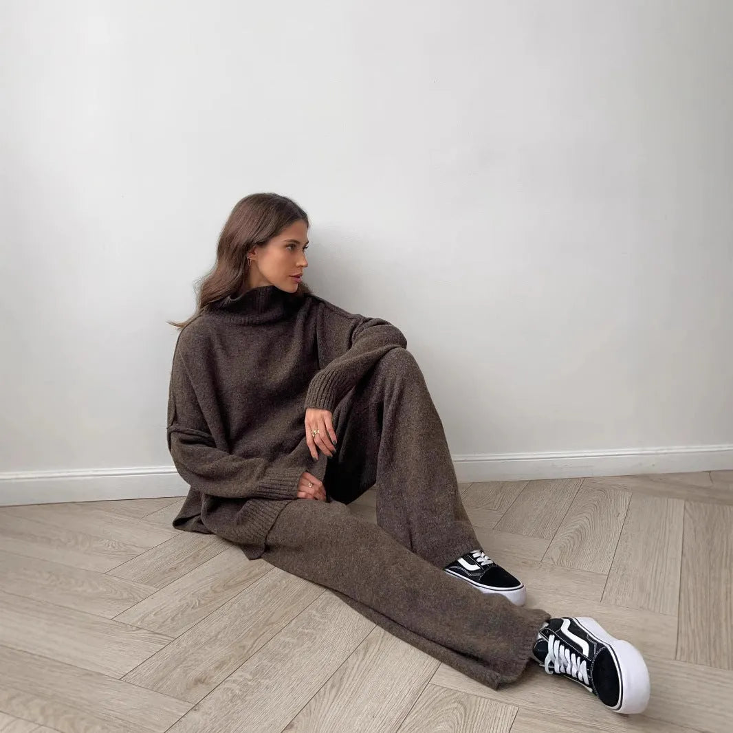 Women's side-slit sweater and trousers suit in acrylic fabric, free size fit