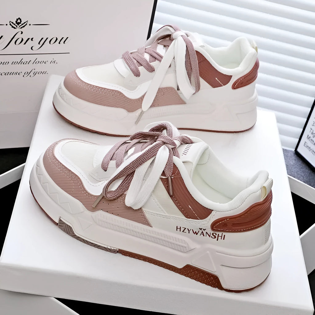 Children's height increasing board shoes in beige, green, or red with cross shoulder straps and thick rubber soles
