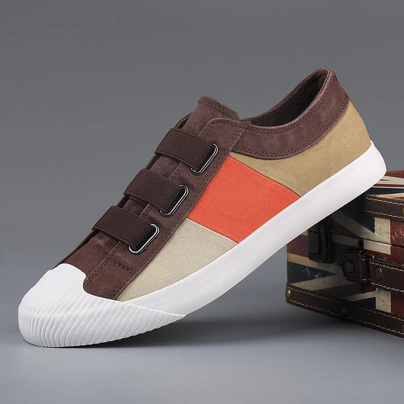 Men's low-top canvas sneakers with elastic band closure in beige colour with rubber soles